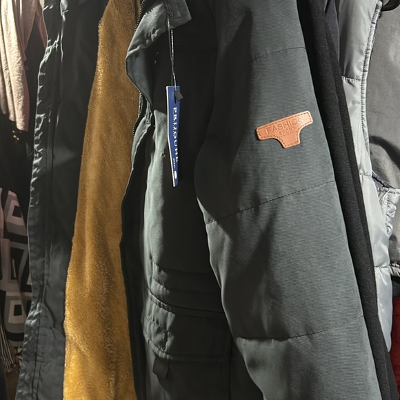 COPY - NWT Men’s Fur-Lined Winter Coat - Picture 2 of 7